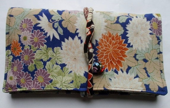 花柄の着物で作った和風財布・ポーチ 3790